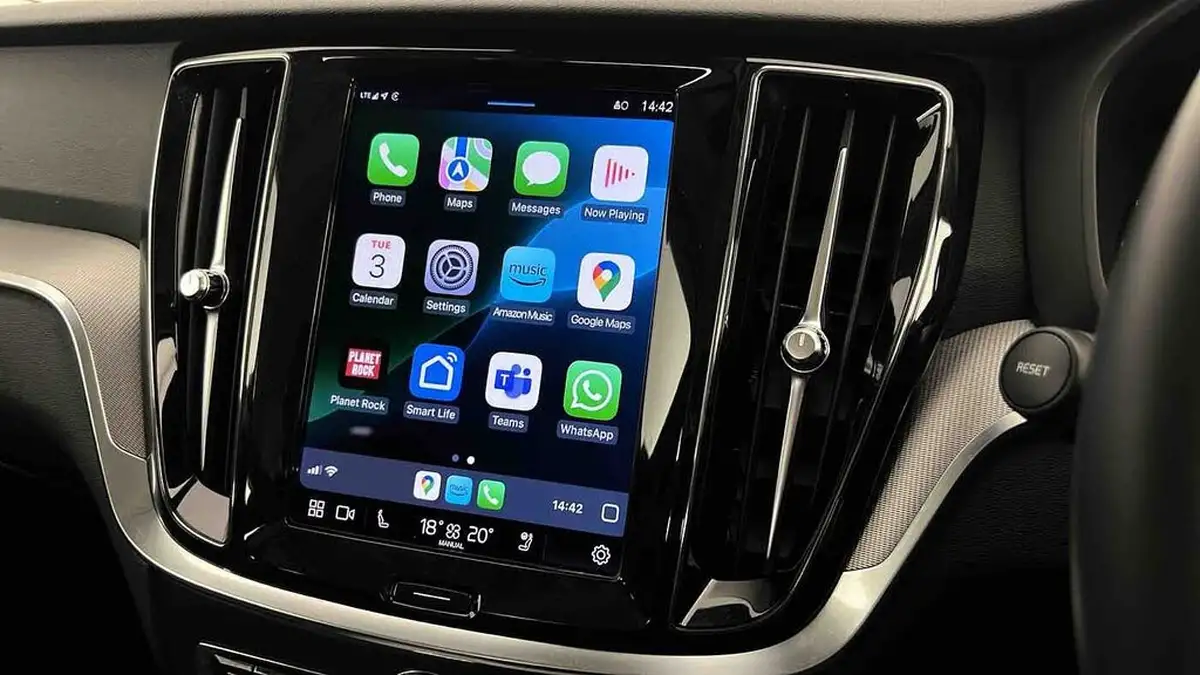 2023-volvo-v60-20-b3-plus-station-wagon-big-38