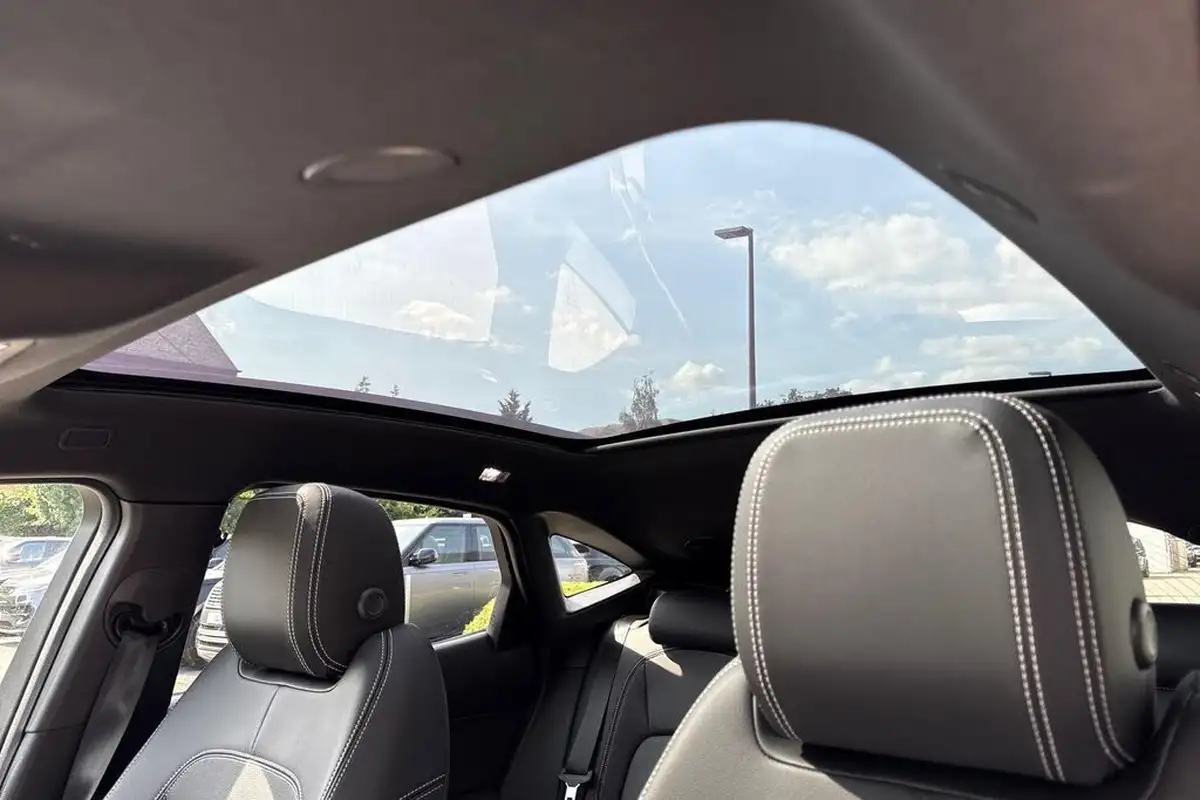 2024-jaguar-e-pace-20-d200-r-dynamic-se-black-big-3