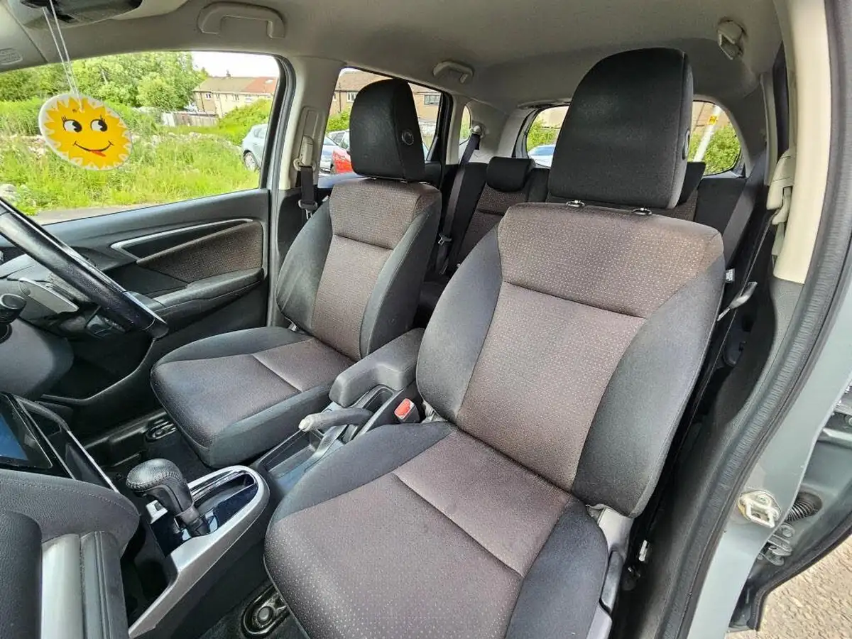 2016-honda-jazz-13-i-vtec-ex-cvt-big-10