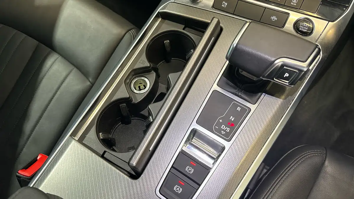 2021-audi-a6-saloon-20-40-tfsi-sport-big-23