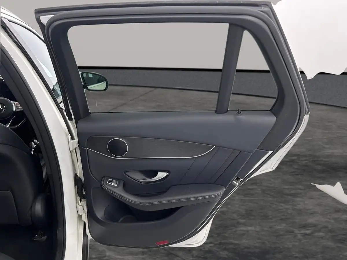 2019-mercedes-benz-glc-class-20d-glc220d-amg-line-station-wagon-5d-4matic-plus-big-16