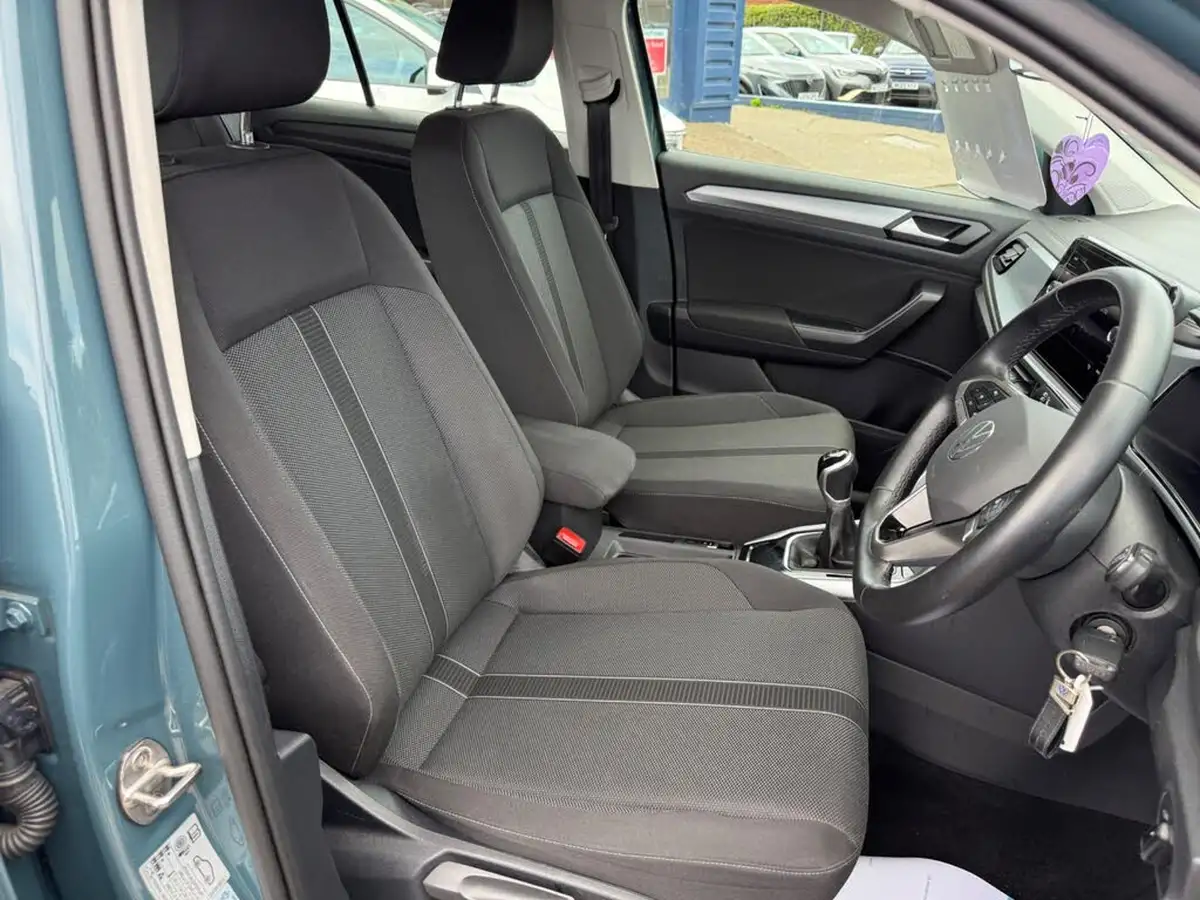 2024-volkswagen-t-roc-10-tsi-life-110ps-big-22