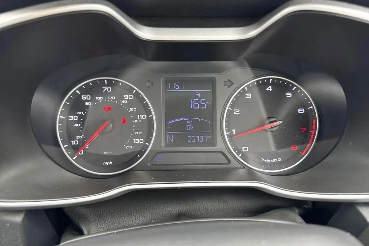 2019-mg-zs-suv-15-vti-tech-excite-105bhp-big-30