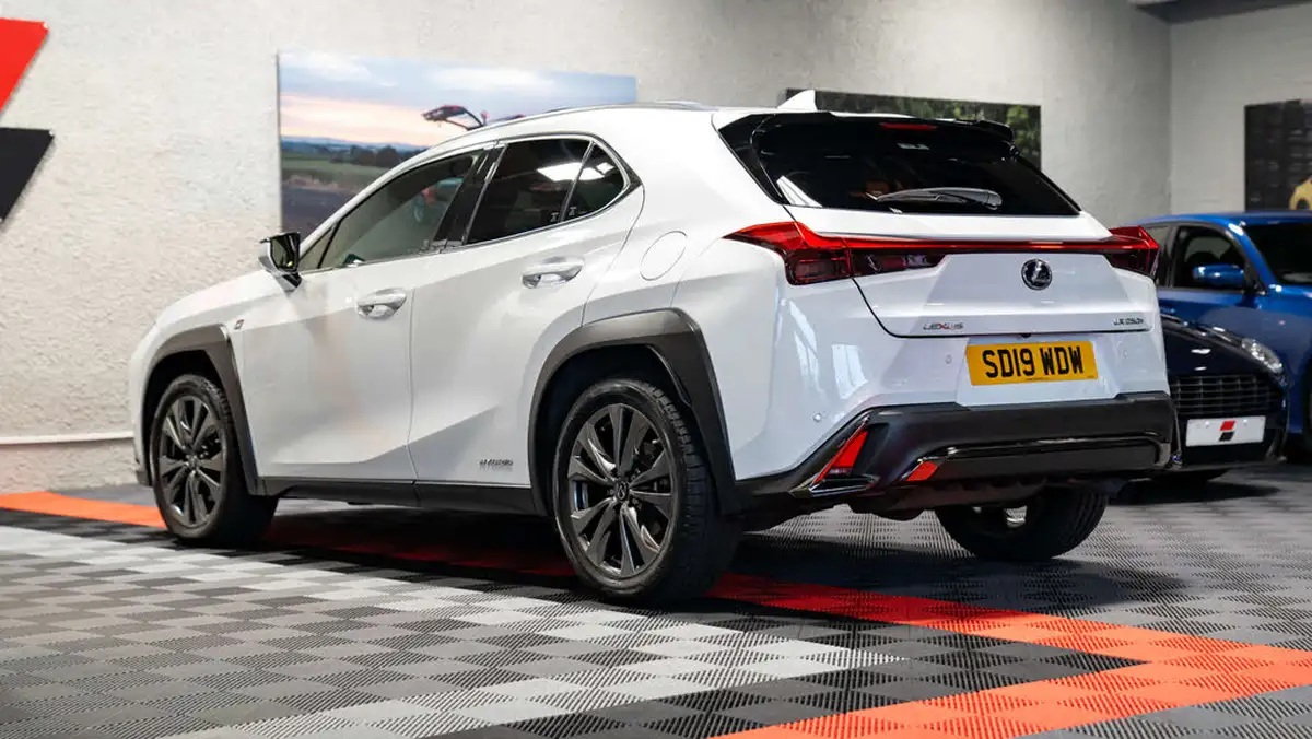 2019-lexus-ux-250h-20-f-sport-premium-plus-packsun-e-four-big-4