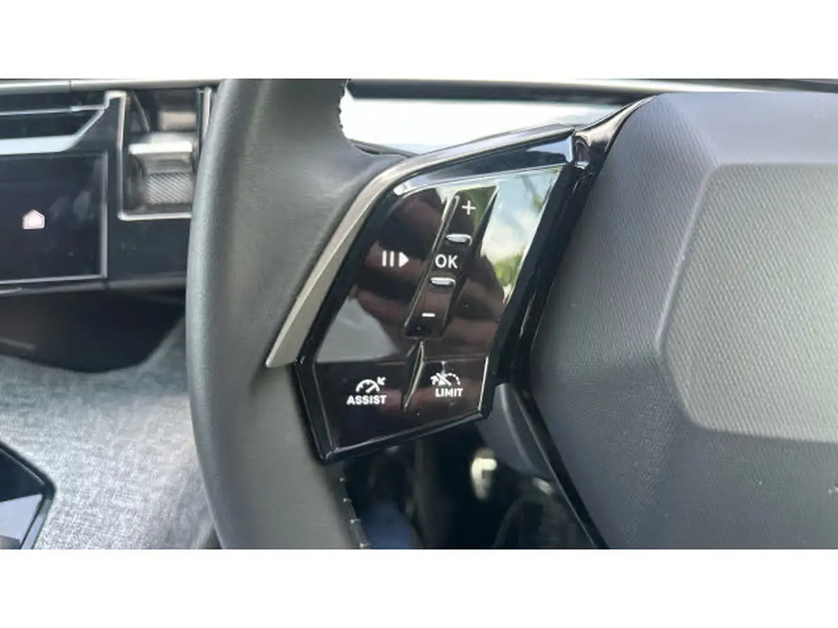 2025-peugeot-3008-suv-12-puretech-allure-136ps-hybrid-e-dsc6-big-32