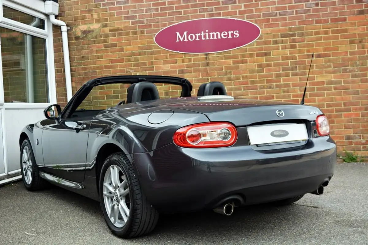 2014-mazda-mx-5-18-roadster-se-big-16