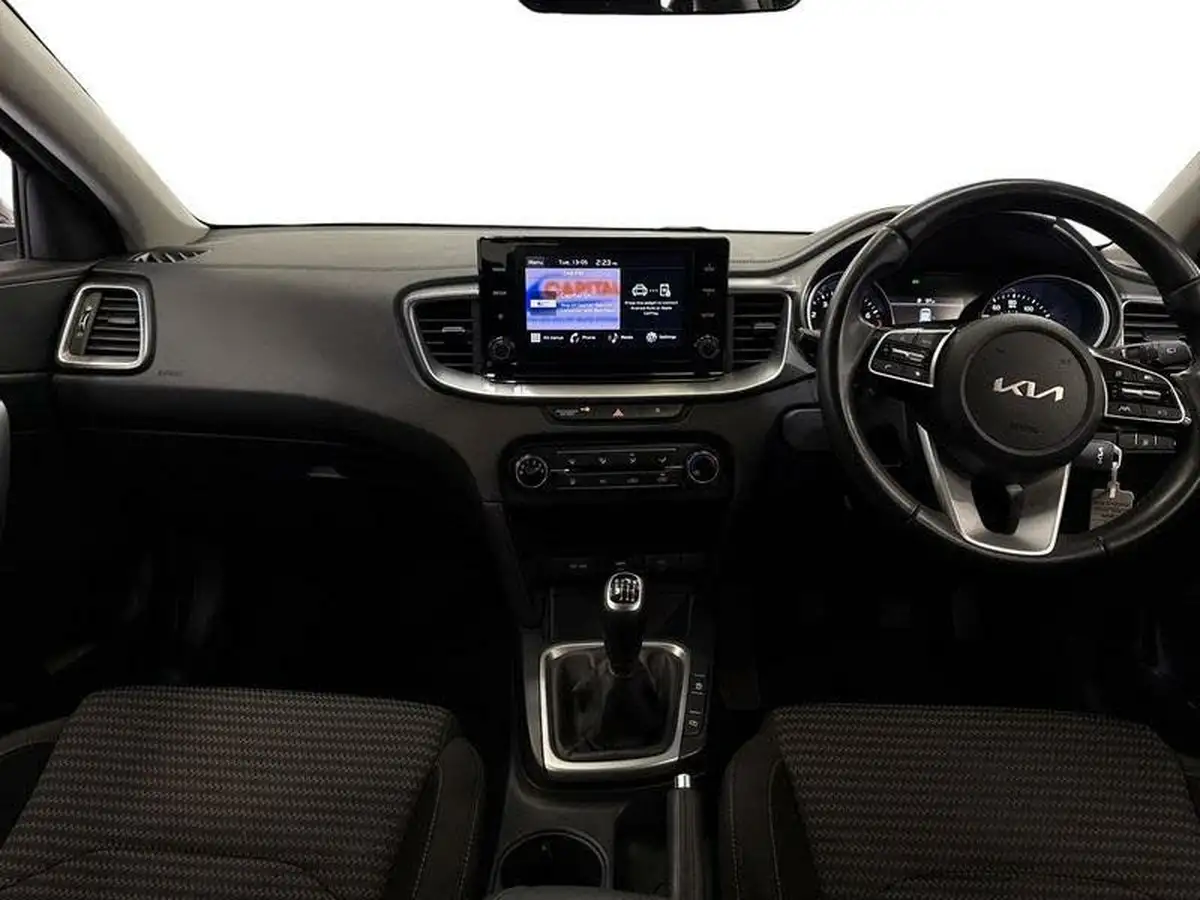 2023-kia-ceed-15-t-gdi-2-158bhp-non-adap-hatchback-big-11