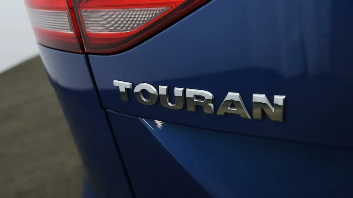 2021-volkswagen-touran-15-tsi-sel-dsg-big-21
