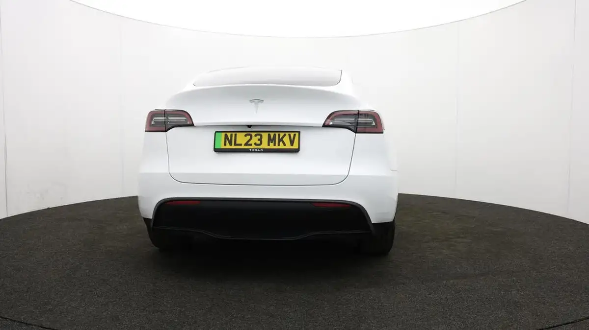 2023-tesla-model-y-e-rwd-big-68