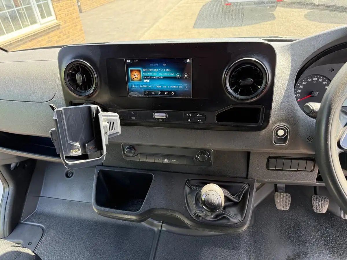 2018-mercedes-benz-sprinter-21cdi-311-l2h1-panel-van-rwd-eco-gear-360-big-18