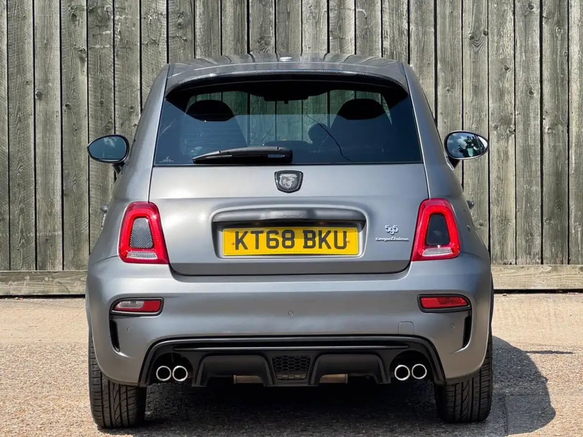 2018-abarth-595-14-tjet-competizione-big-10
