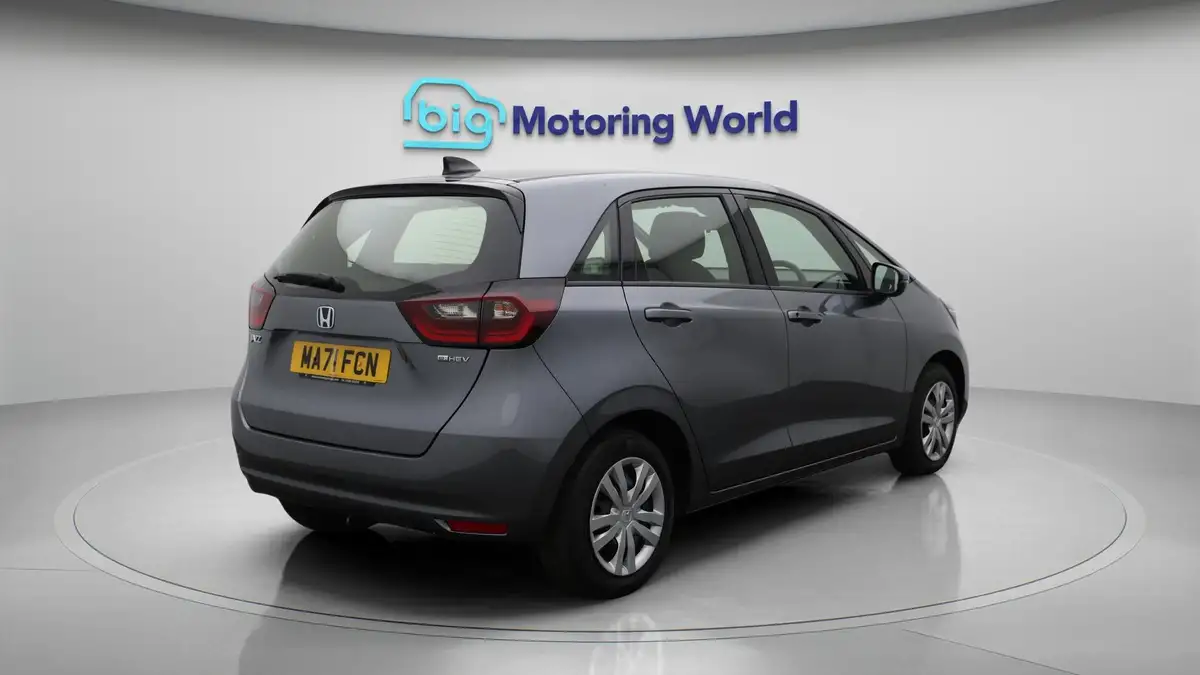 2021-honda-jazz-15-i-mmd-se-109ps-big-7