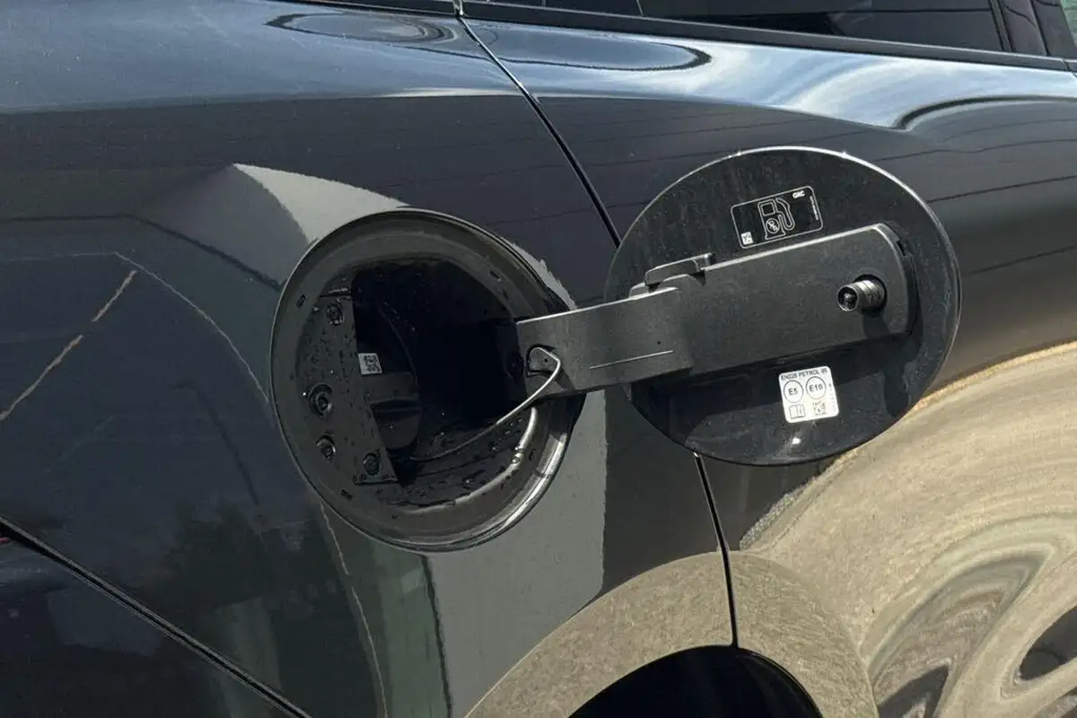 2023-jaguar-f-pace-20-p250-r-dynamic-se-black-big-22