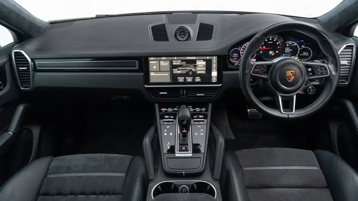 2020-porsche-cayenne-40-v8-gts-coupe-big-1