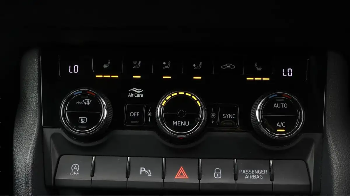 2019-skoda-karoq-20-tsi-sportline-big-12