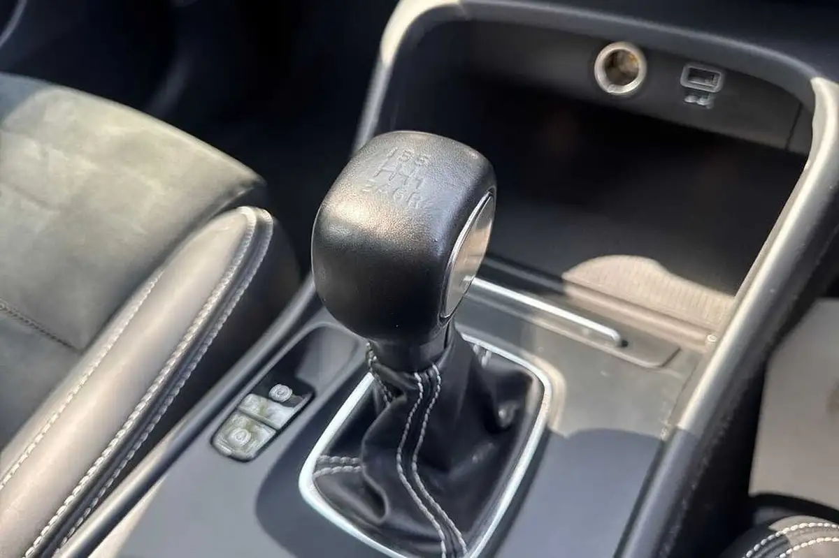 2021-volvo-xc40-15-t3-r-design-161bhp-big-12