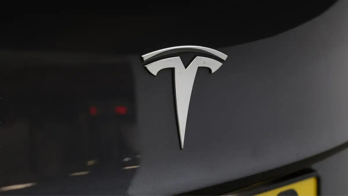 2021-tesla-model-3-e-long-range-4x4-big-20