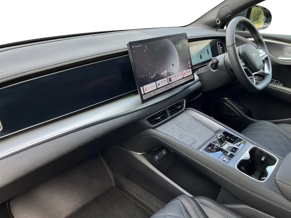 2025-byd-sealion-7-e-comfort-big-8
