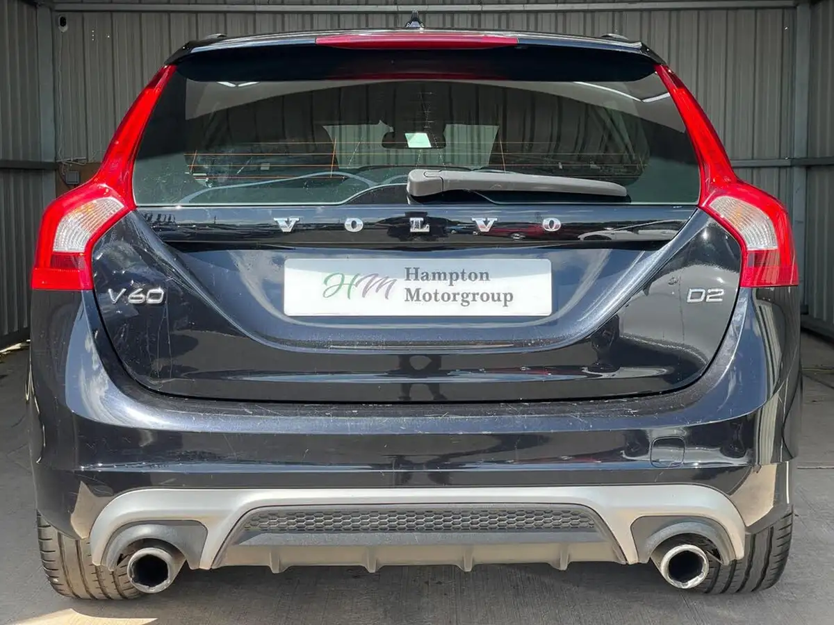 2015-volvo-v60-16td-d2-r-design-big-42