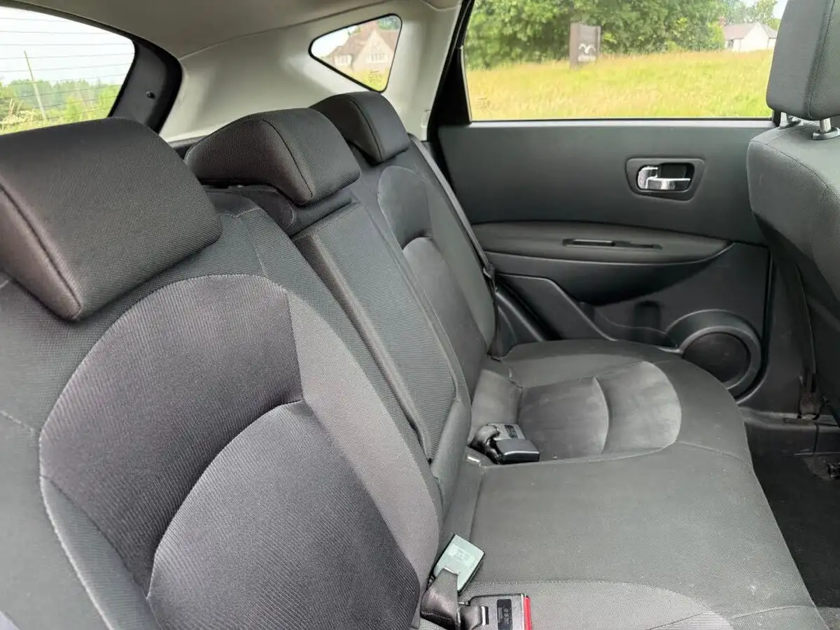 2012-nissan-qashqai-16-n-tec-big-14