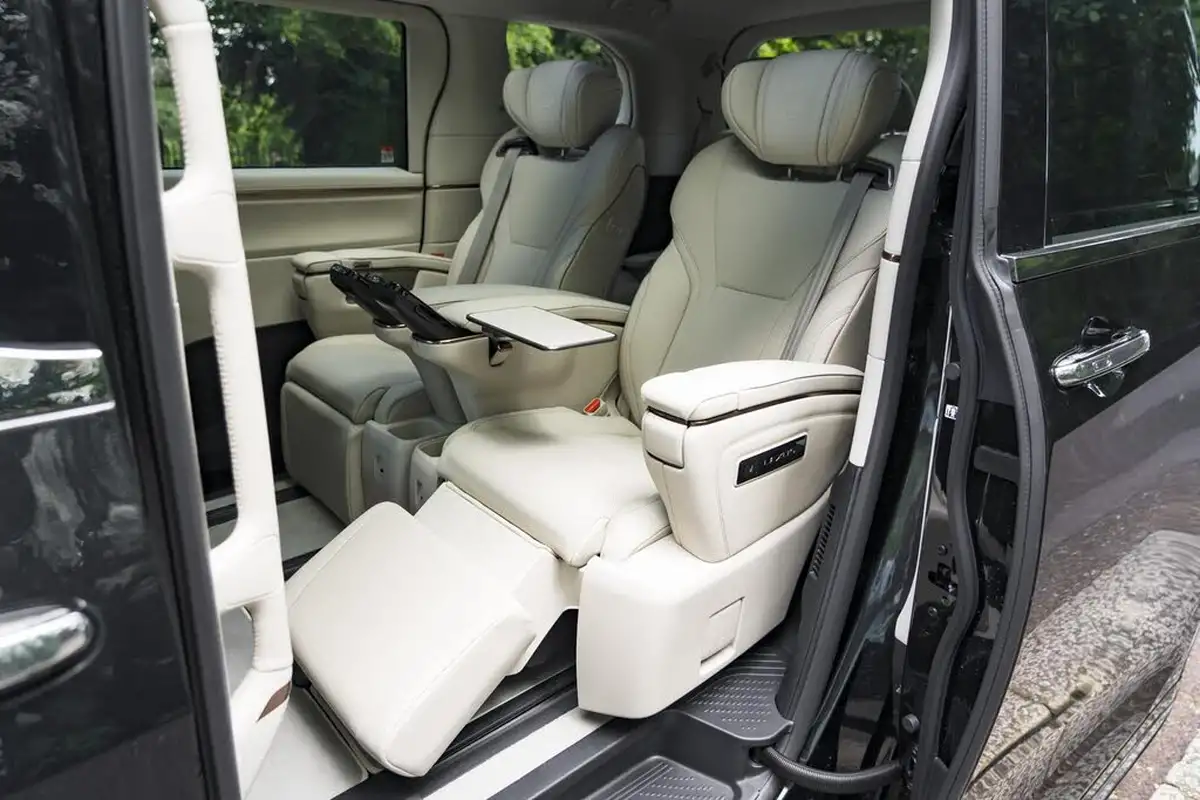 2025-lexus-lm-350h-25-awd-big-1