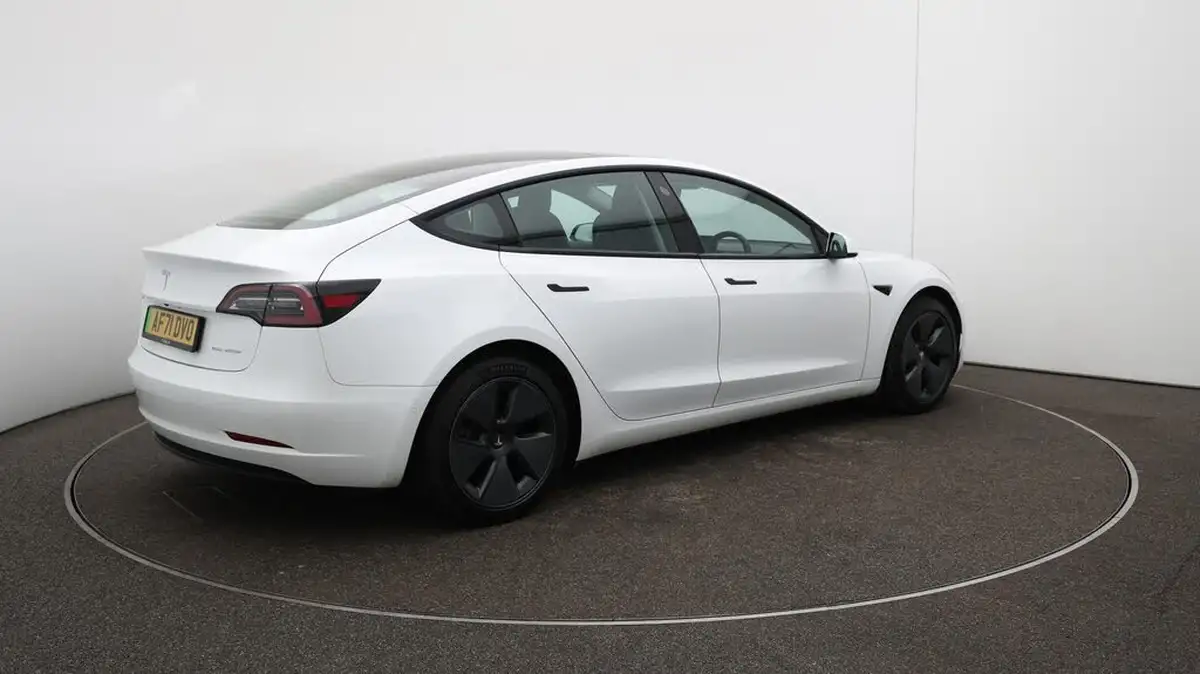 2021-tesla-model-3-e-long-range-awd-big-53