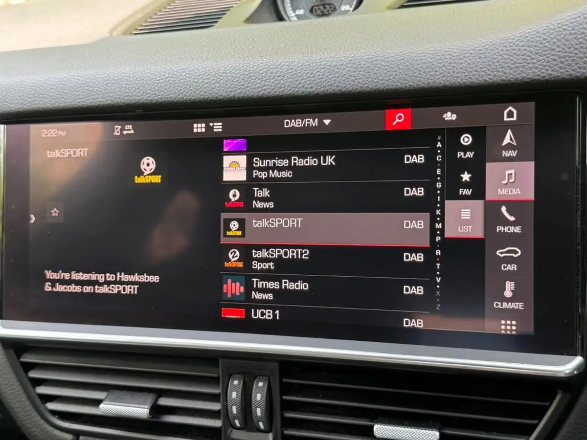 2021-porsche-cayenne-30-v6-coupe-big-33