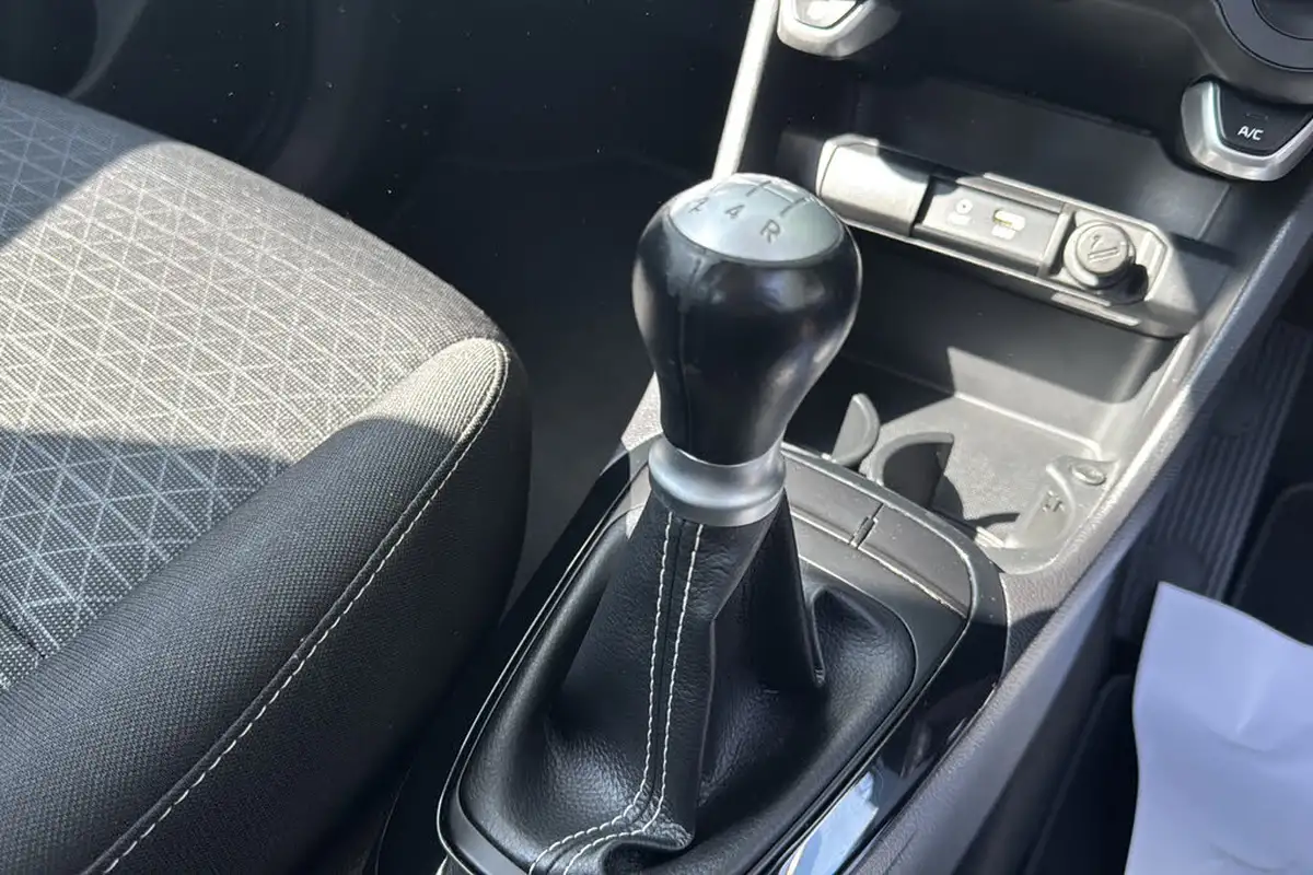 2019-kia-picanto-10-2-big-12