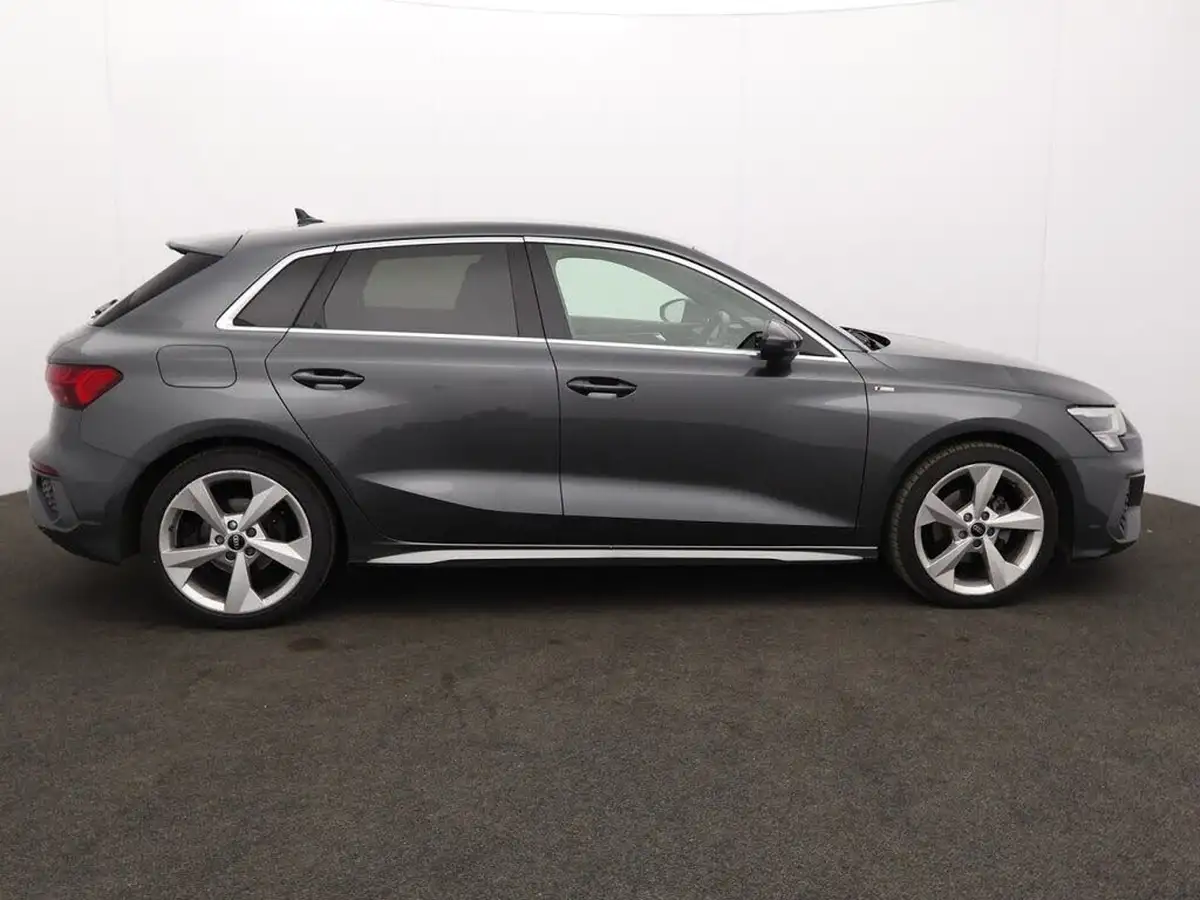 2022-audi-a3-15-35-tfsi-s-line-sportback-5d-big-10