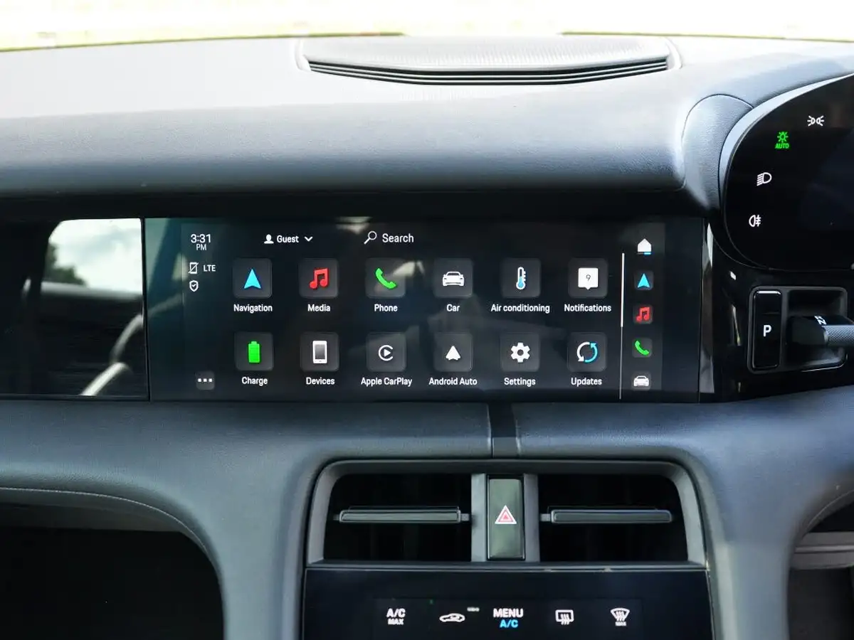 2021-porsche-taycan-e-4s-571ps-performance-battery-plus-big-64