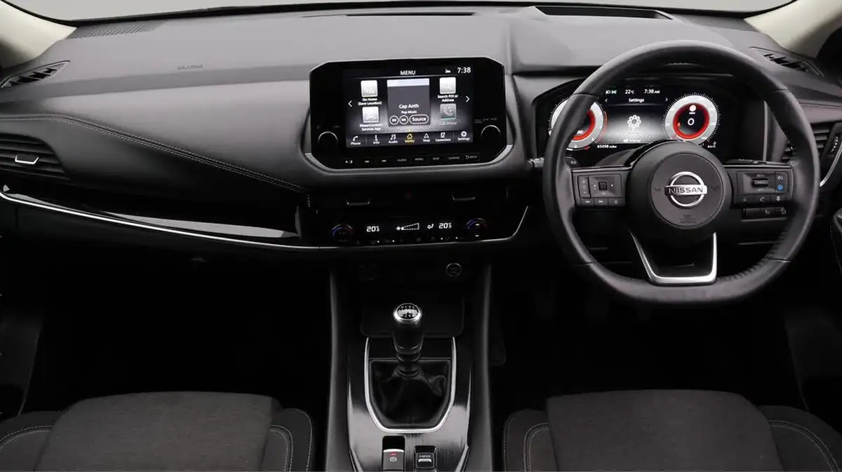 2021-nissan-qashqai-13-dig-t-premiere-edition-140ps-big-18