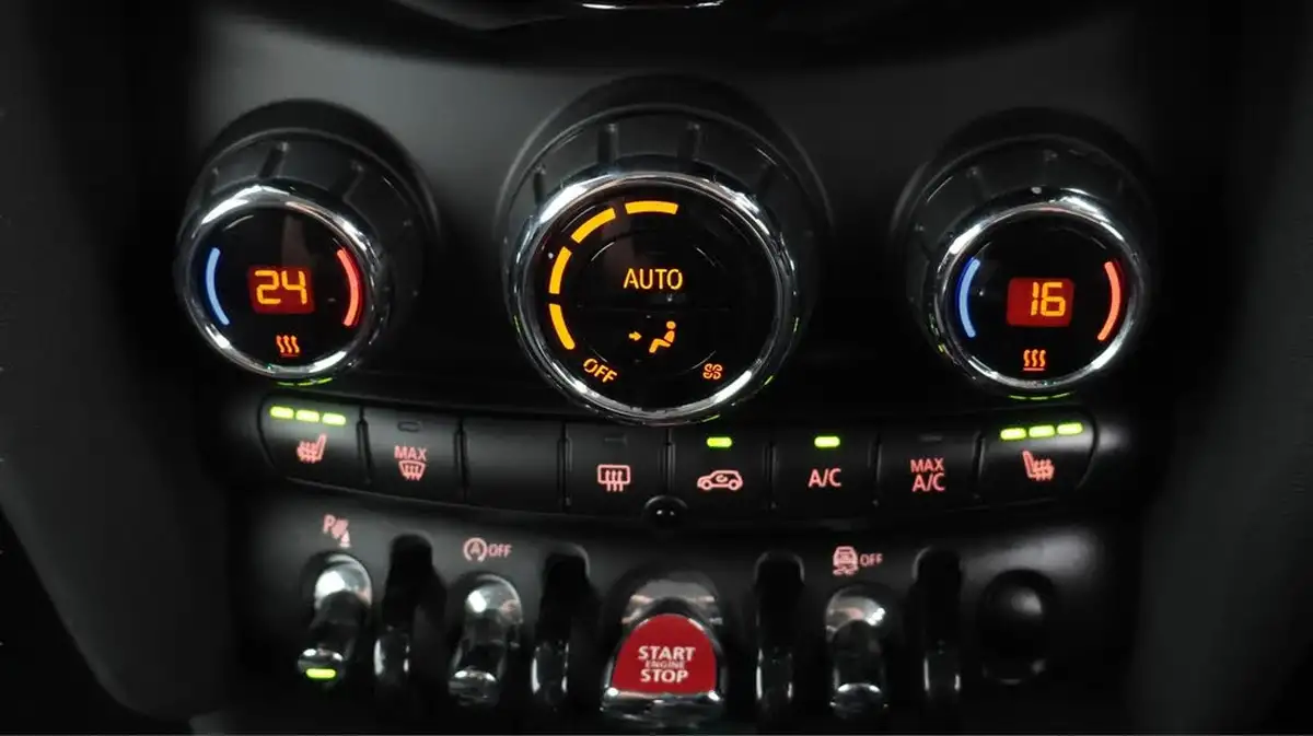 2020-mini-cooper-15-cooper-classic-nav-hatchback-3d-big-12