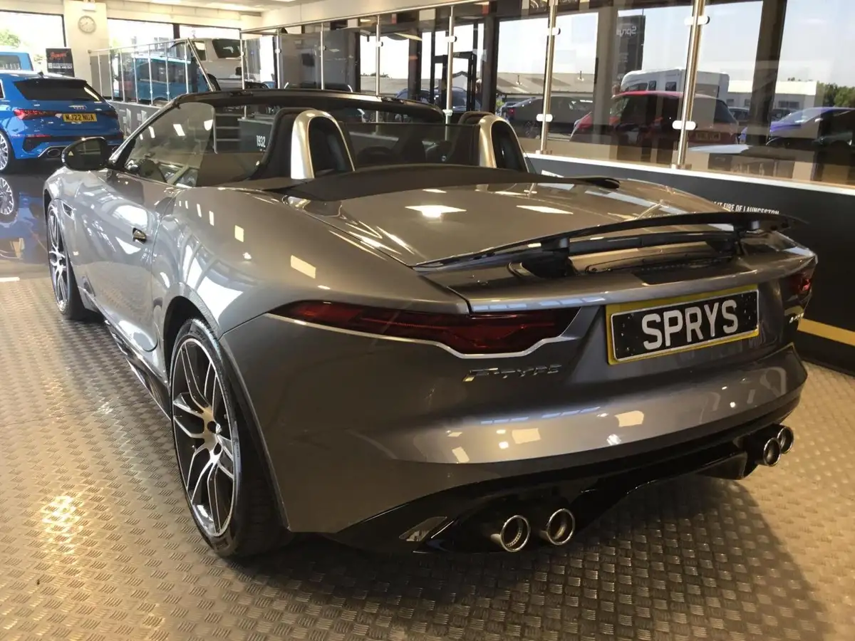 2022-jaguar-f-type-50-v8-p450-r-dynamic-rwd-convertible-big-9