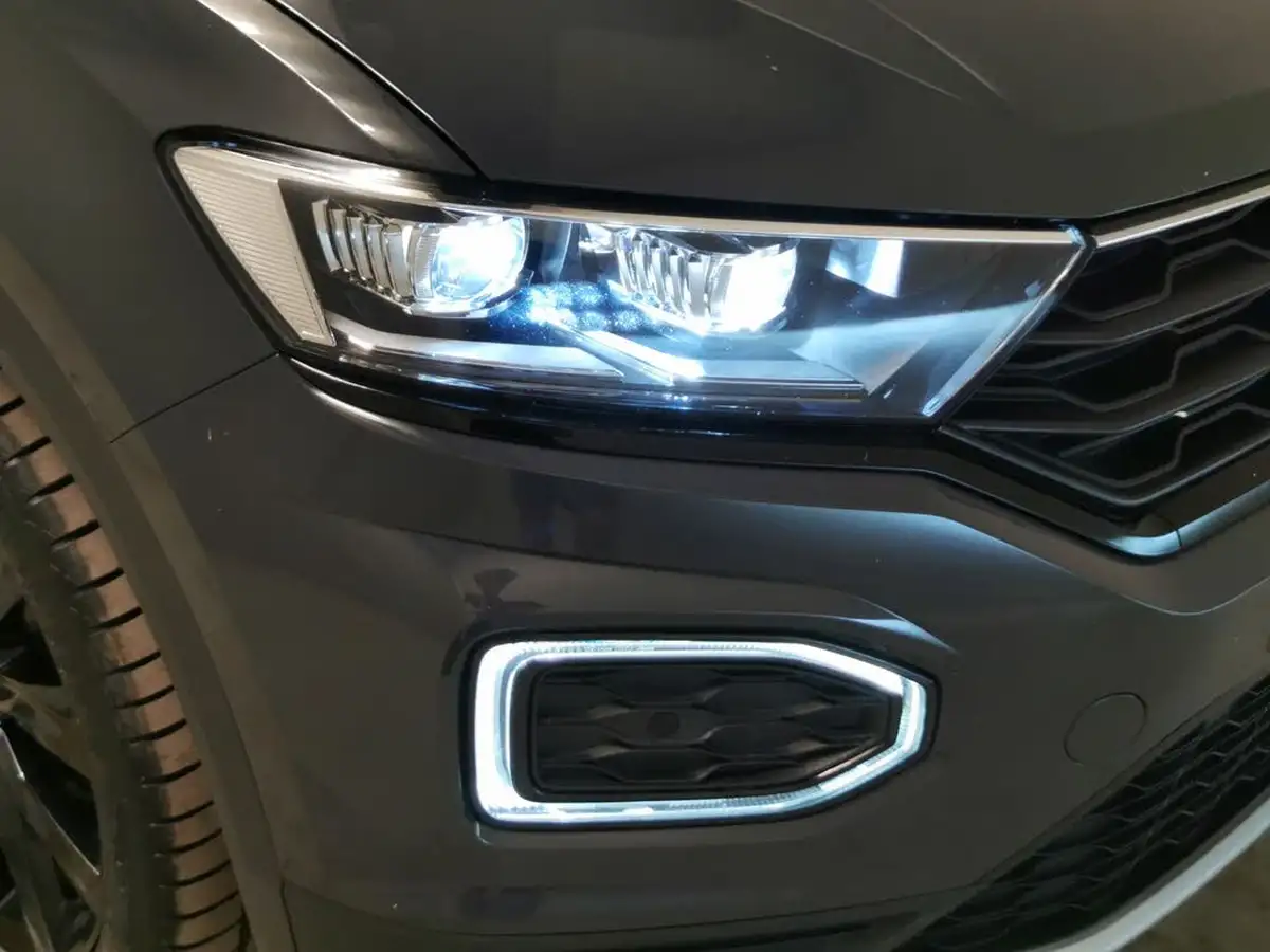 2021-volkswagen-t-roc-15-tsi-black-edition-big-5