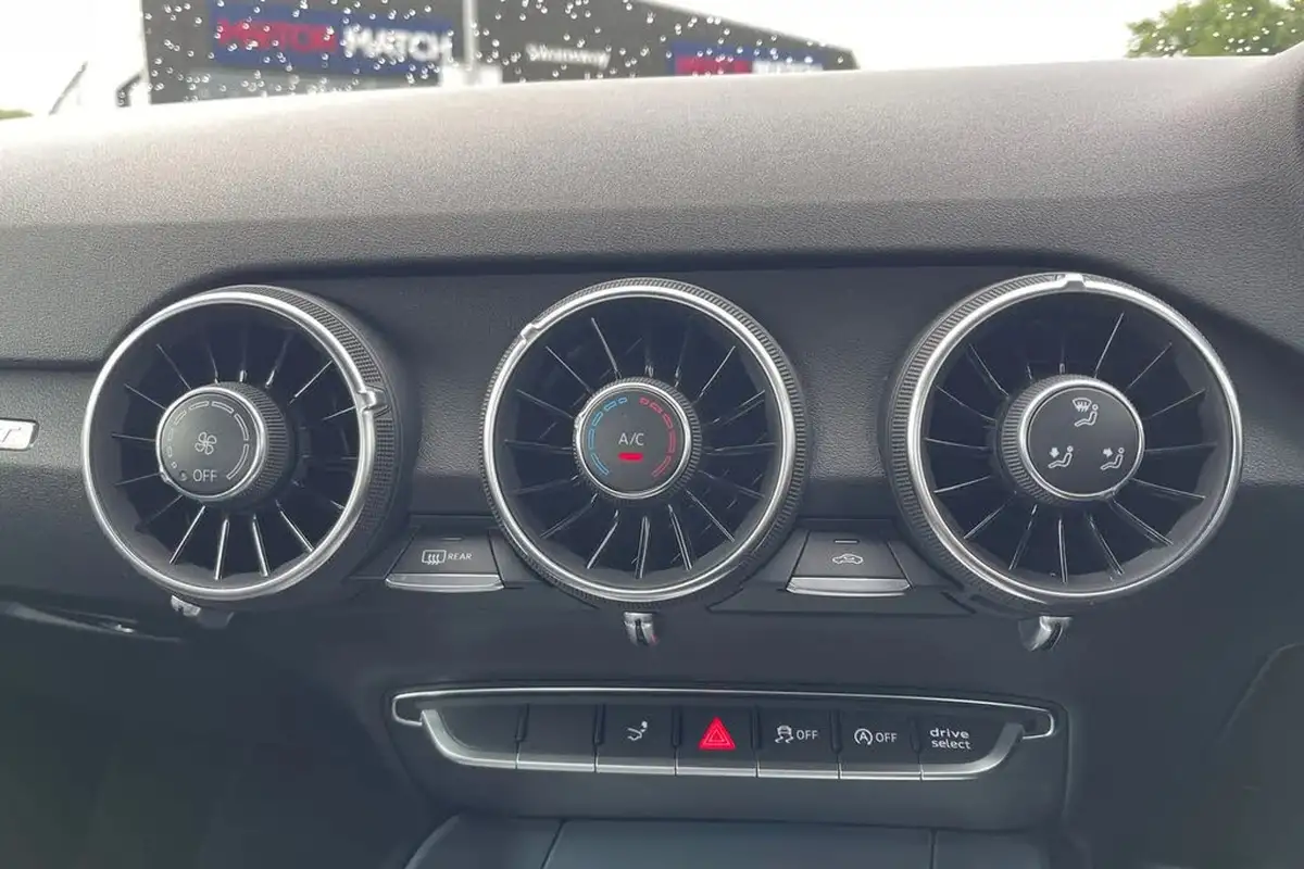 2015-audi-tt-coupe-20-tdi-s-line-big-18