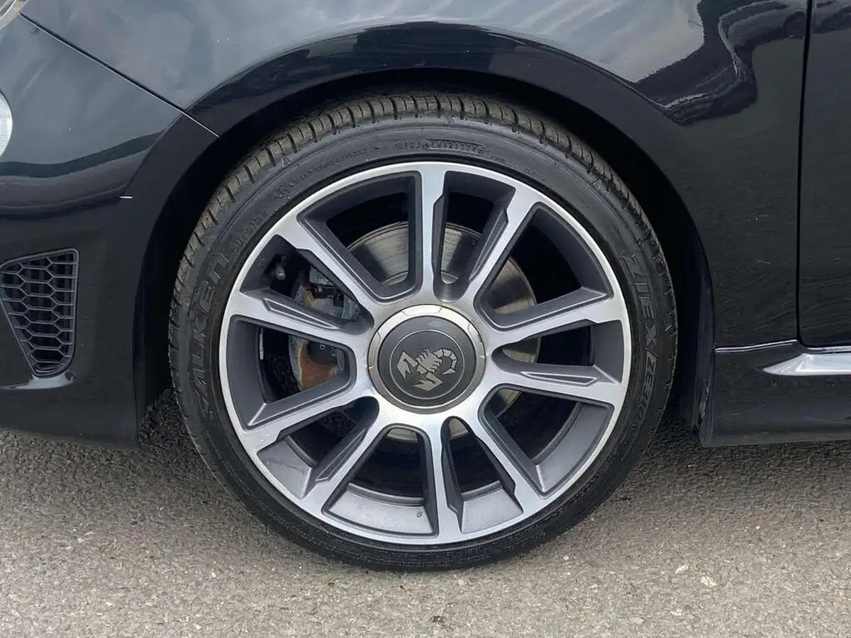 2021-abarth-595c-14-tjet-turismo-big-8