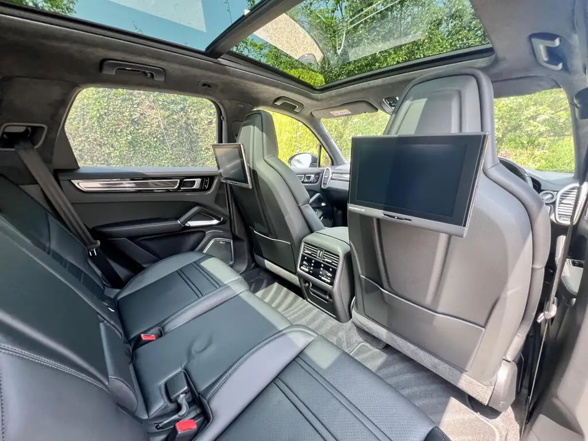 2020-porsche-cayenne-40-v8-turbo-station-wagon-big-15