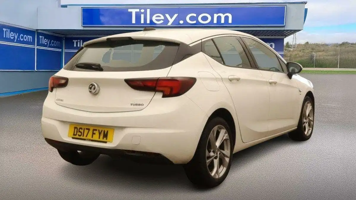 2017-vauxhall-astra-14i-16v-turbo-sri-150ps-hatchback-big-5