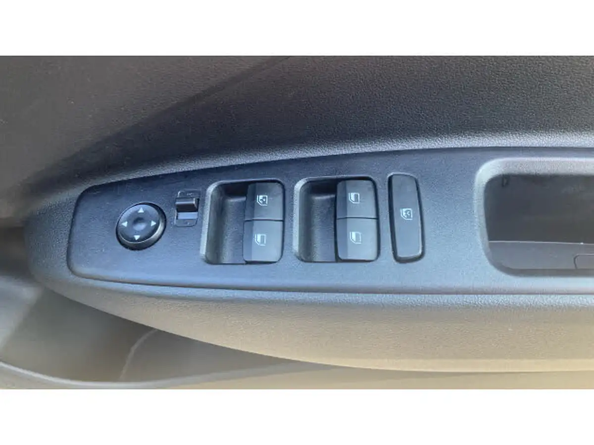 2025-hyundai-i10-10-advance-63ps-big-26
