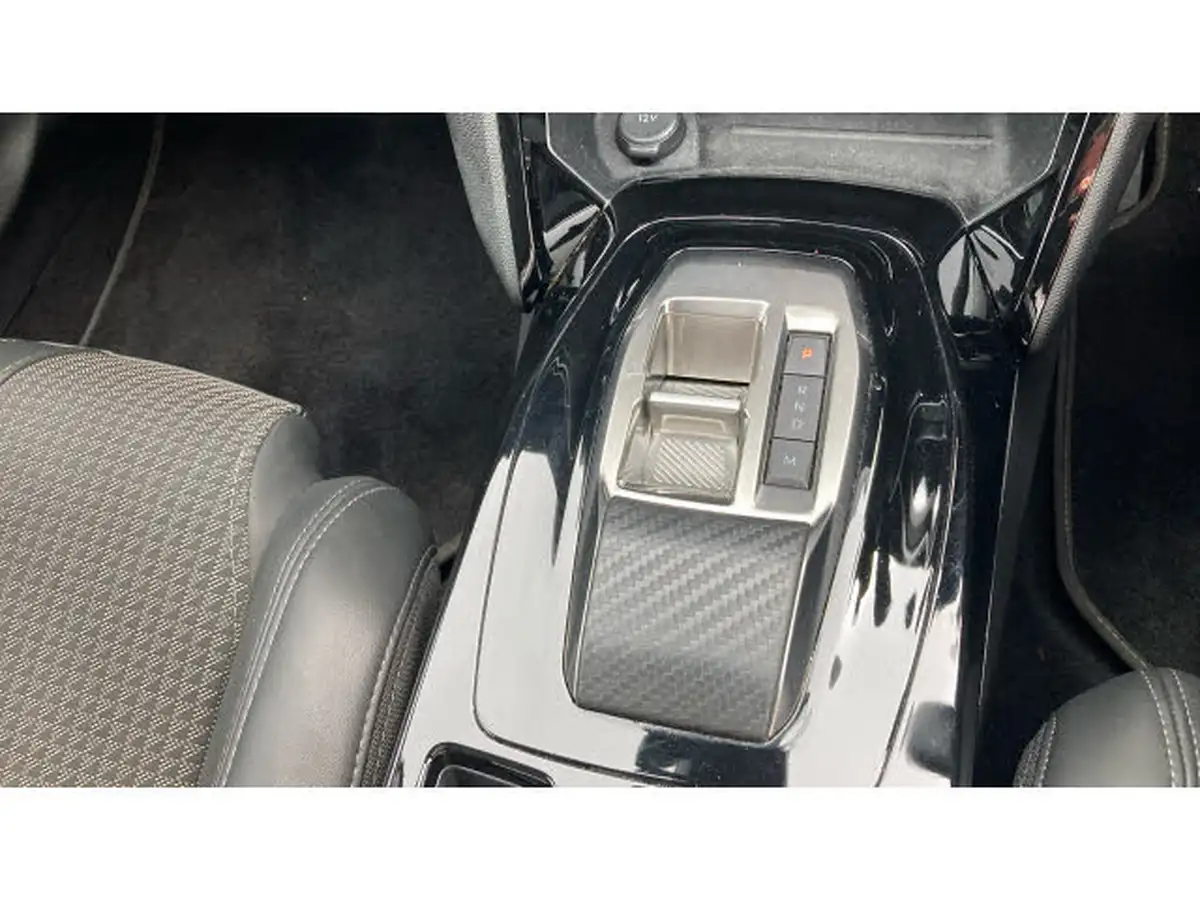 2023-peugeot-2008-suv-12-puretech-gt-130bhp-station-wagon-eat8-big-32
