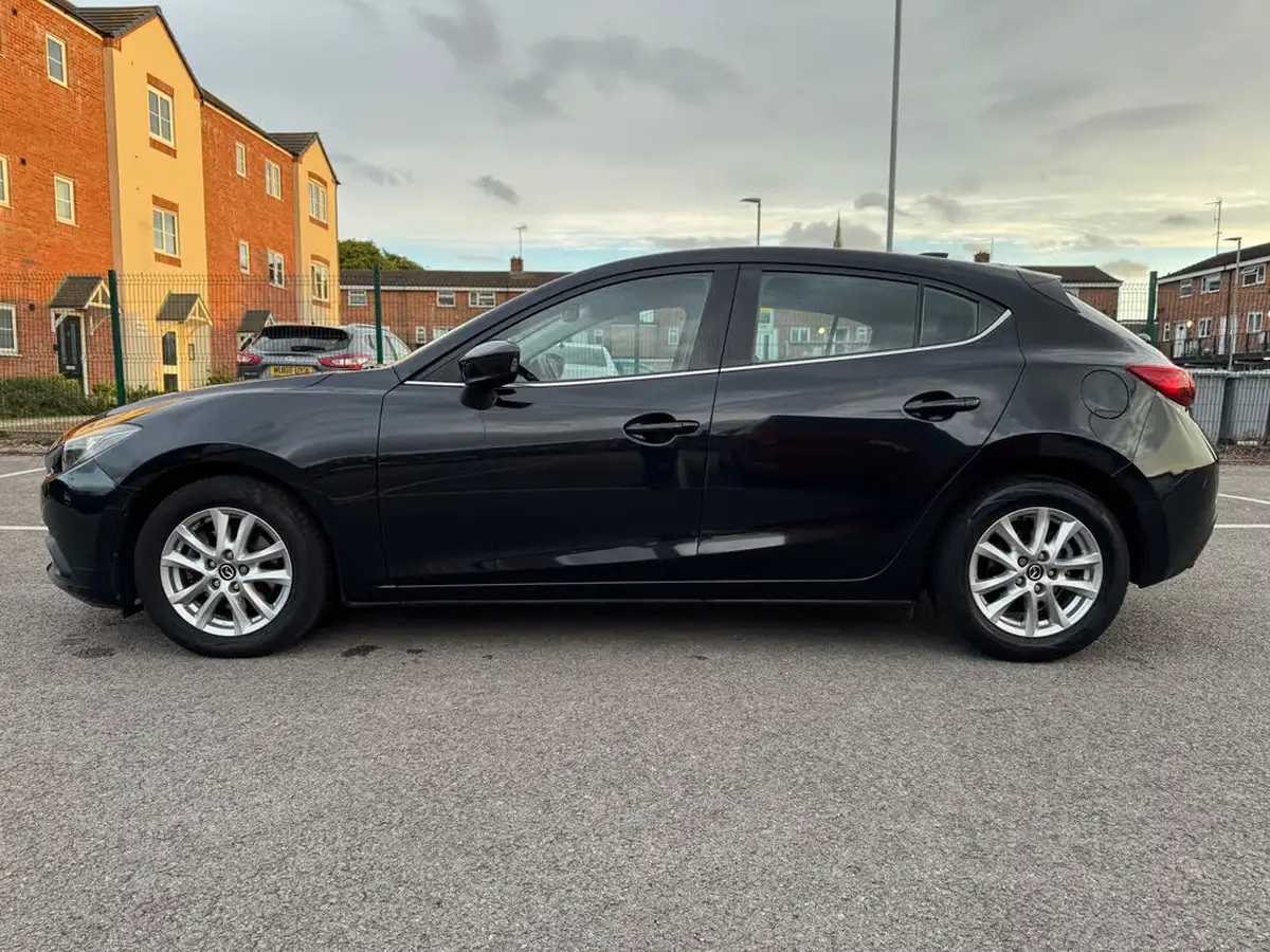 2015-mazda-mazda3-20-se-hatchback-5d-big-4