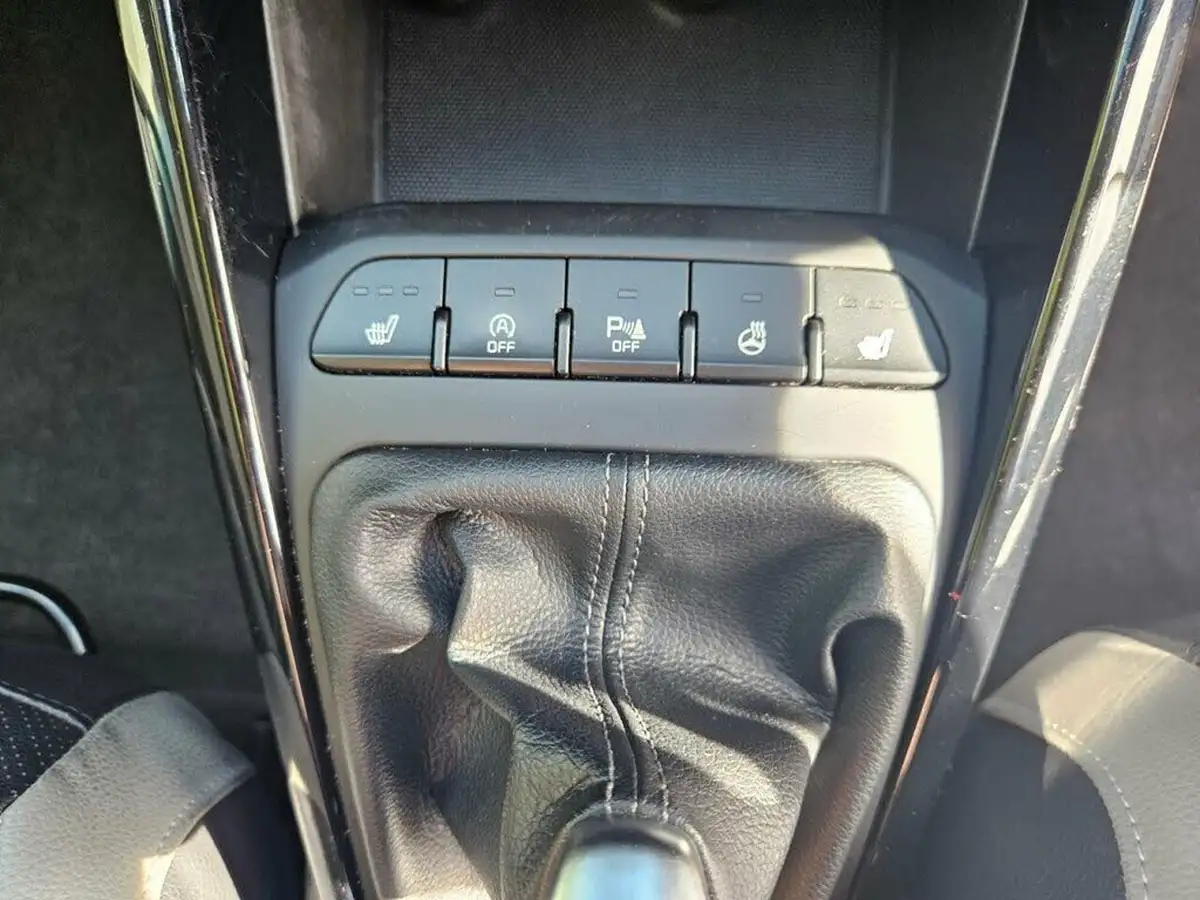 2019-kia-stonic-10-t-gdi-4-big-19
