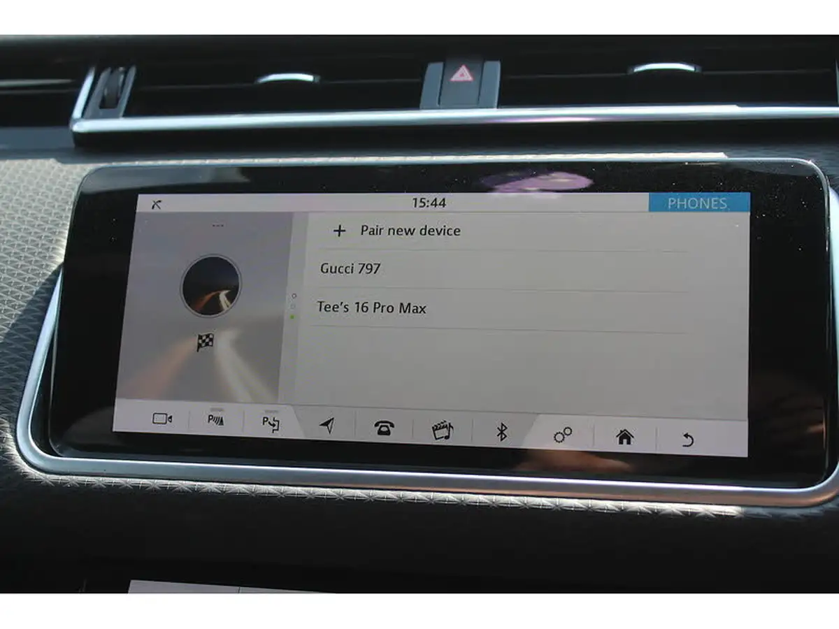 2020-land-rover-range-rover-velar-20-d240-r-dynamic-se-big-31
