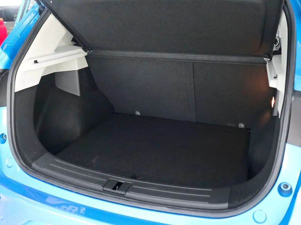 2020-mg-zs-suv-15-vti-tech-exclusive-106ps-big-18