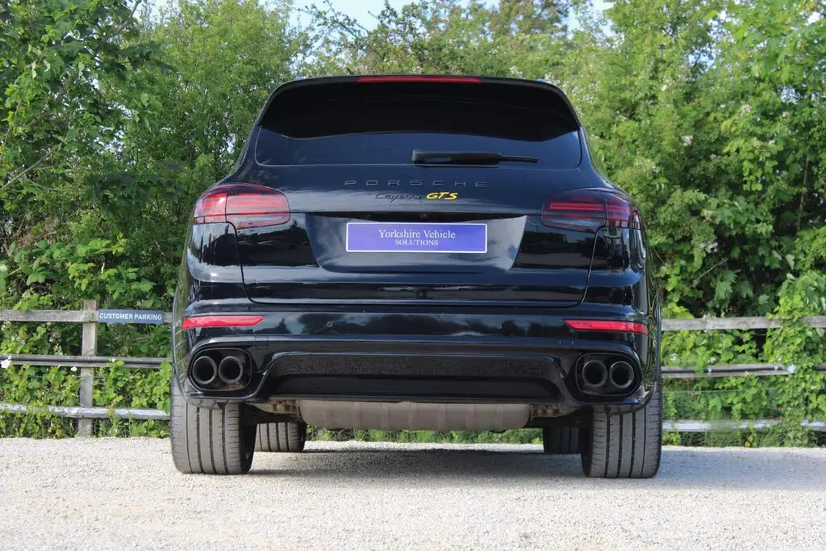 2015-porsche-cayenne-36-gts-big-41