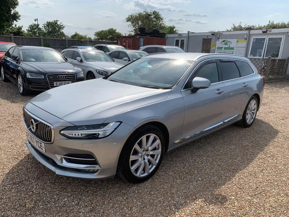 2017-volvo-v90-20td-d4-inscription-big-2