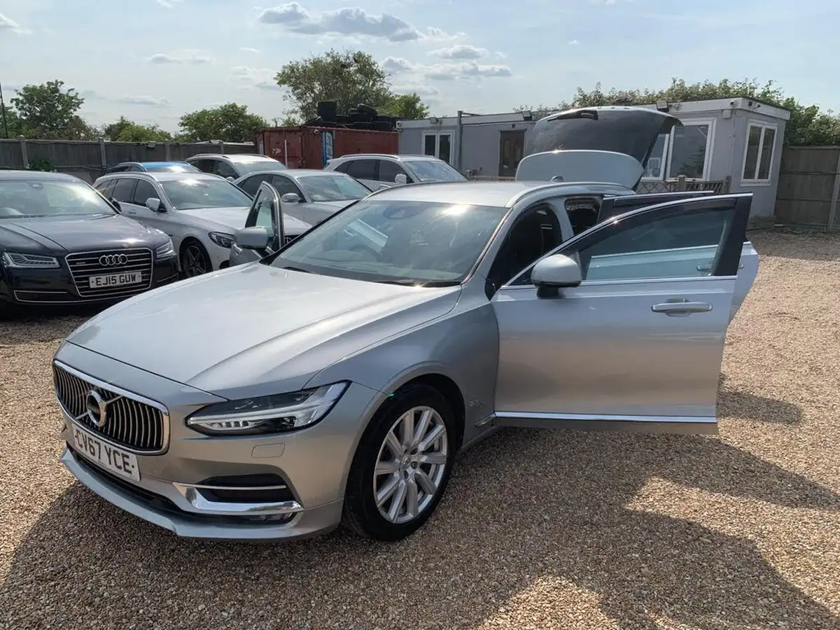 2017-volvo-v90-20td-d4-inscription-big-54