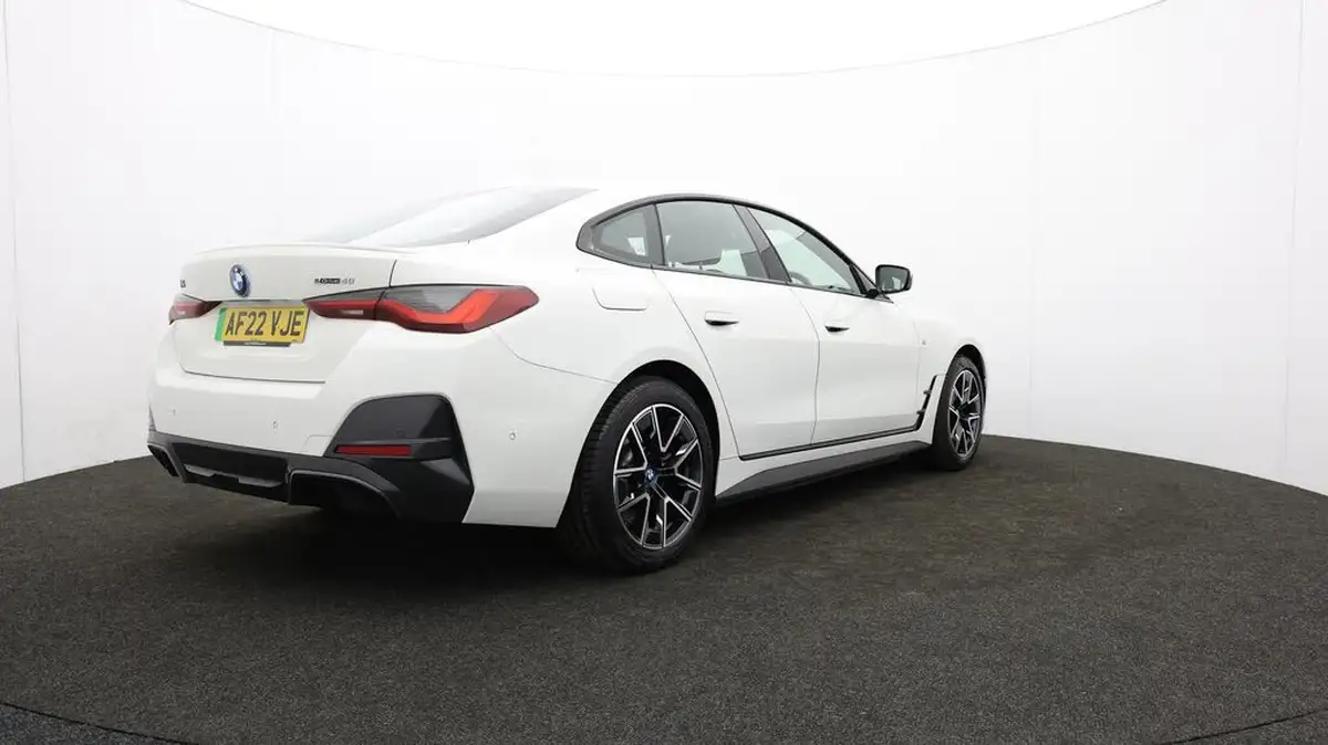 2022-bmw-i4-e-edrive40-m-sport-big-78