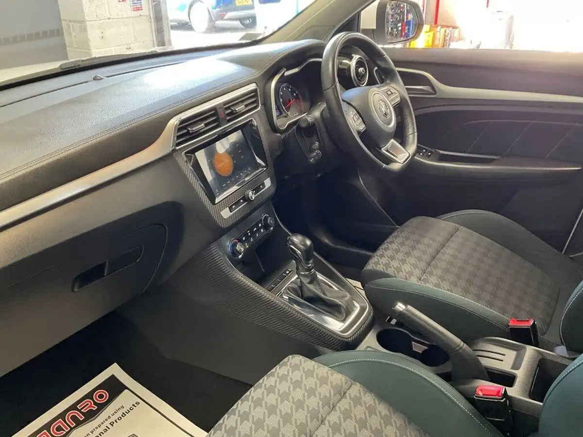 2018-mg-zs-suv-10t-gdi-excite-big-28