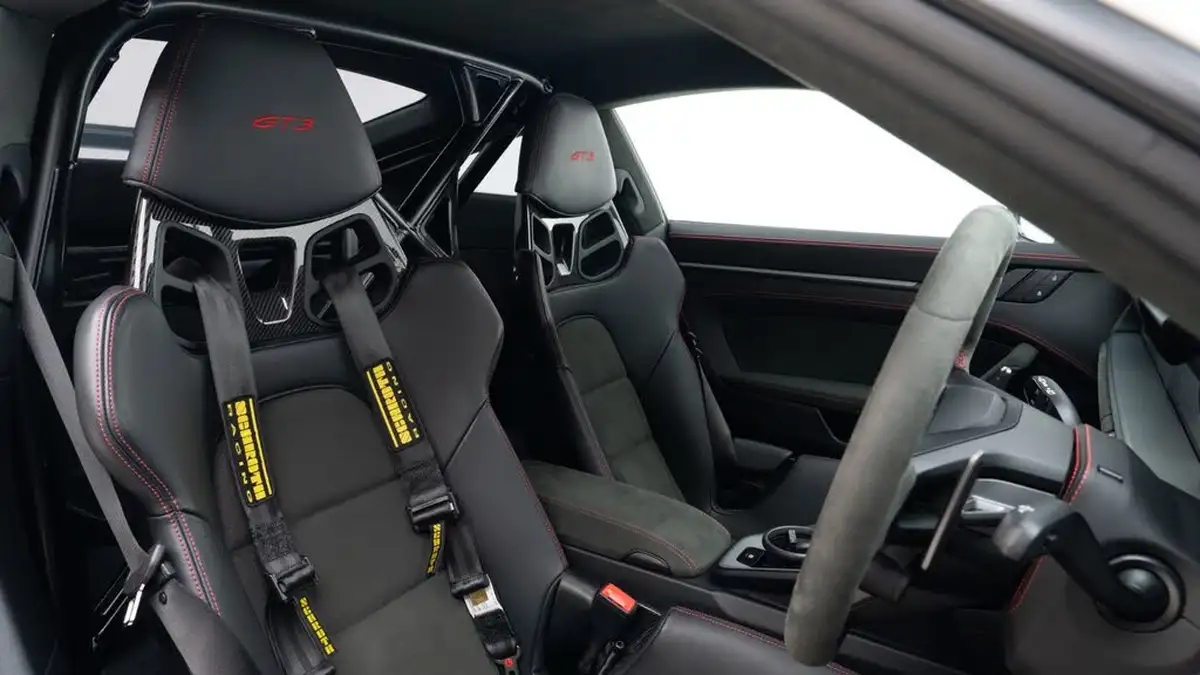 2023-porsche-911-40-gt3-pdk-big-2